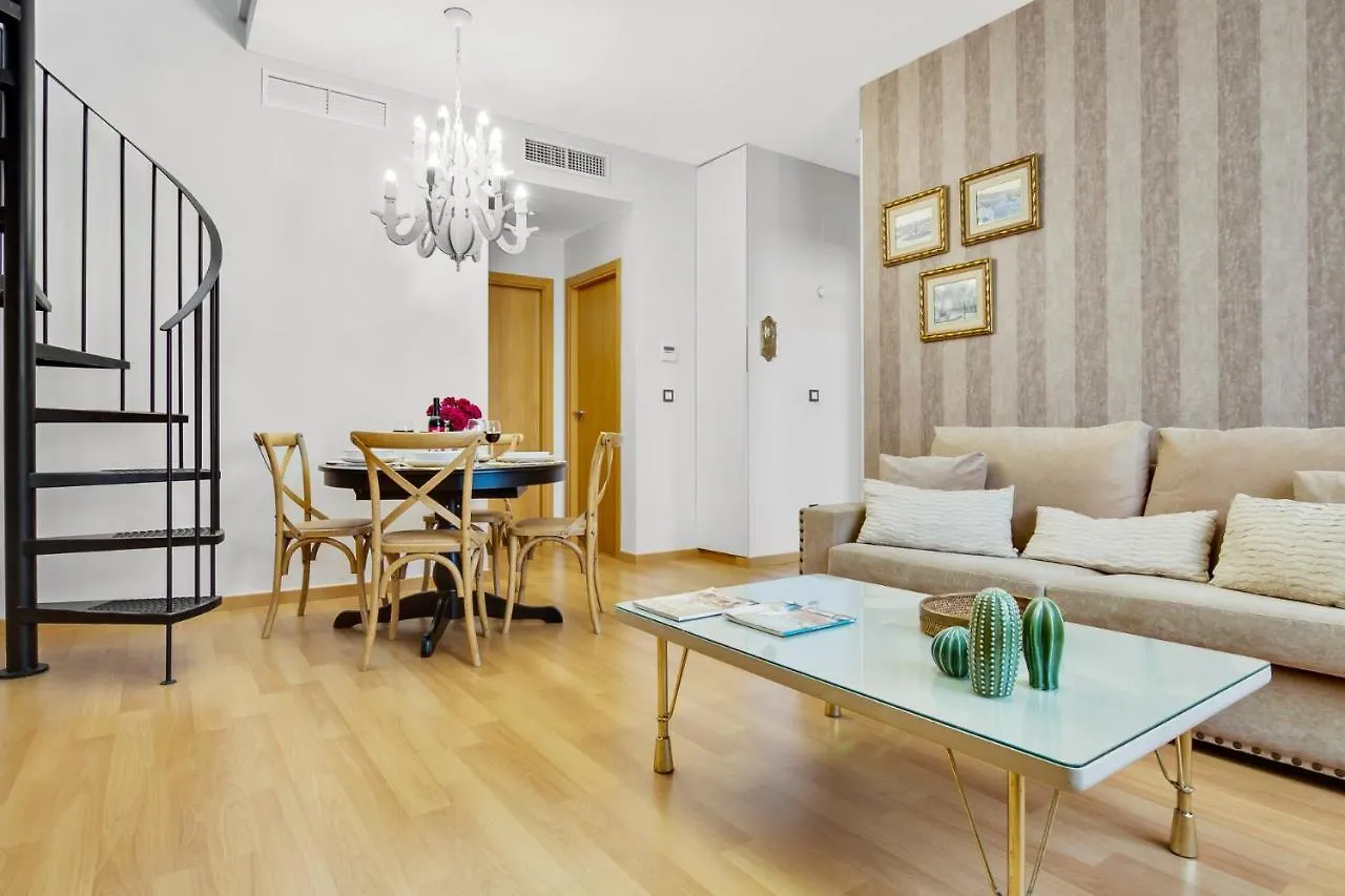 아파트 -Malagasunapts-City Centre Terrace Pool Parking